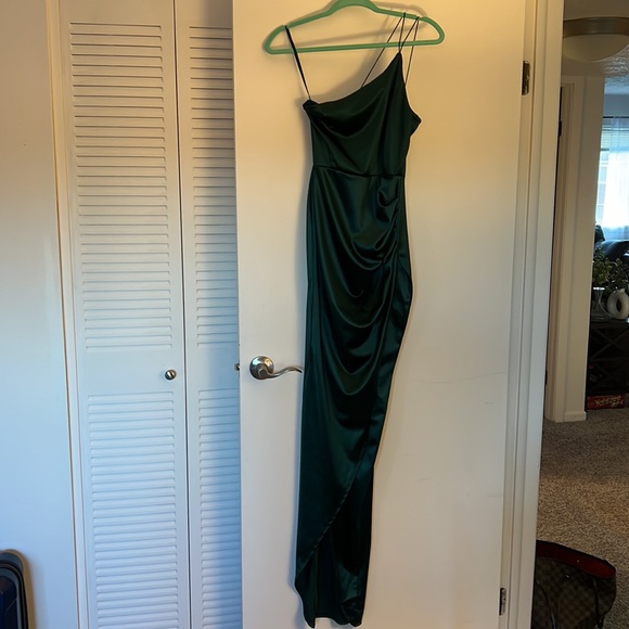 Dress - Picture 2 of 2
